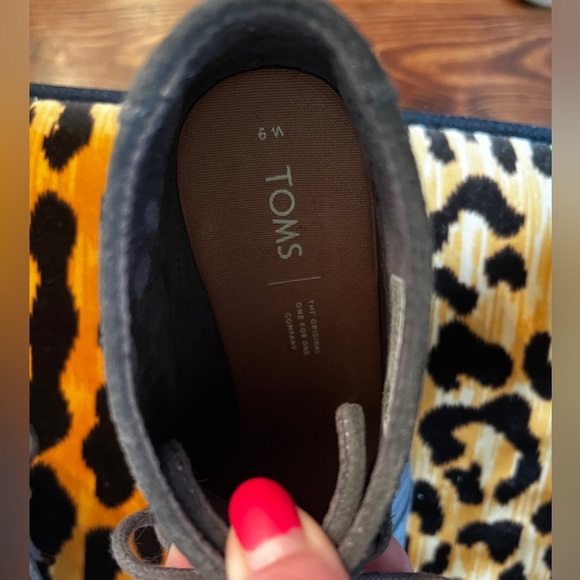TOMS Grey Suede Wedge Ankle Booties - Picture 10 of 10